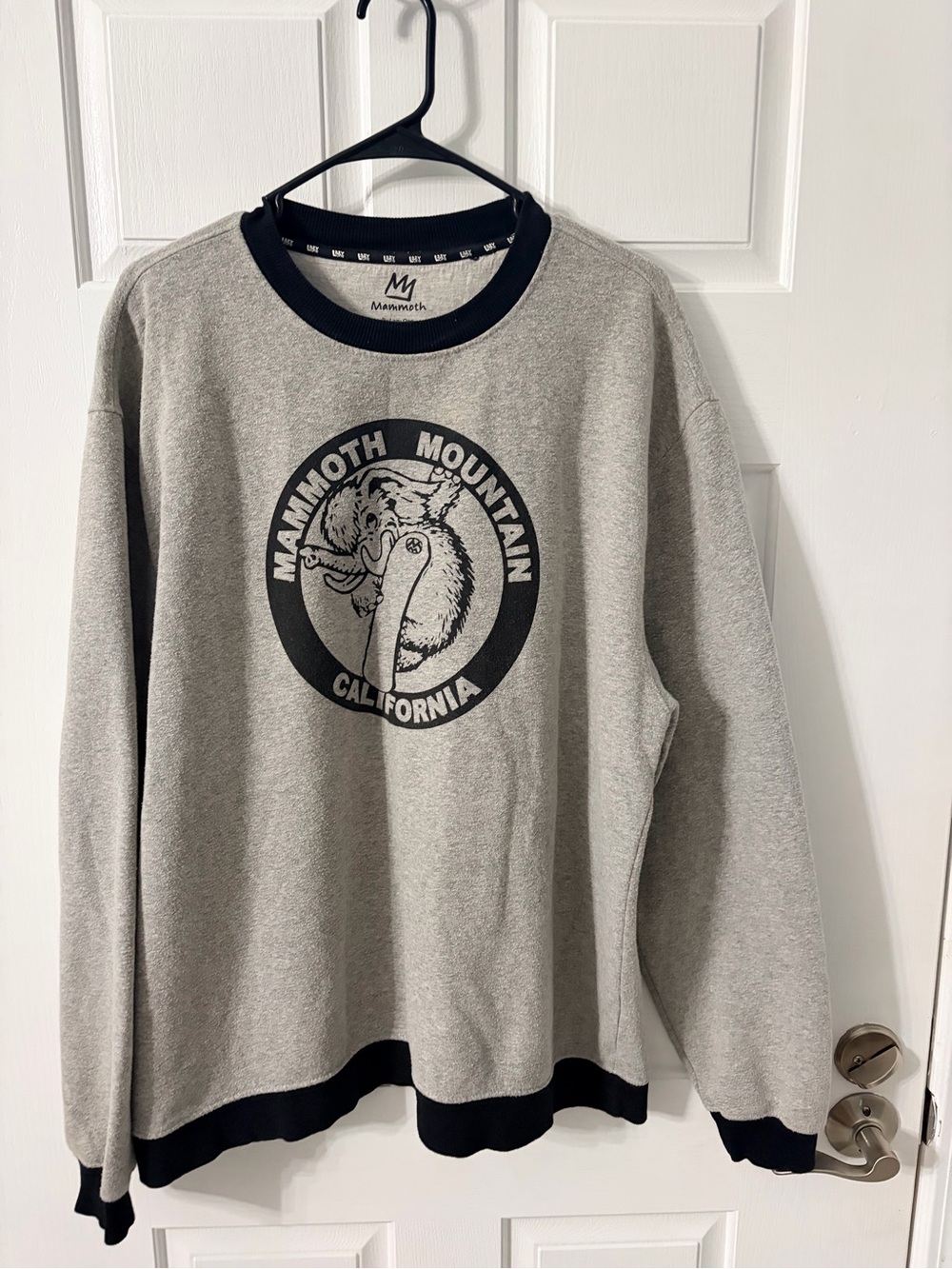 Mammoth Mountain California Grey Crew Sweatshirt with Black Trim